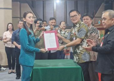 Bupati Joune Ganda Kukuhkan Ketua dan Pengurus Tim Penggerak PKK Minut Periode 2025-2030