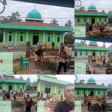 Pemdes Tangkasi Bersama Masyarakat Gotong Royong Bangun Teras Masjid Baitul Makmur